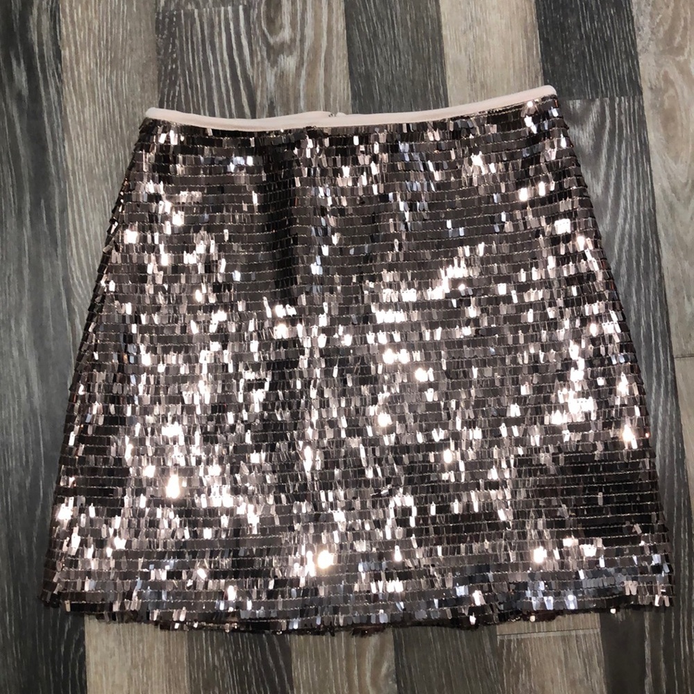 GB girls gold sequin skirt. Size 14. Good used condition.